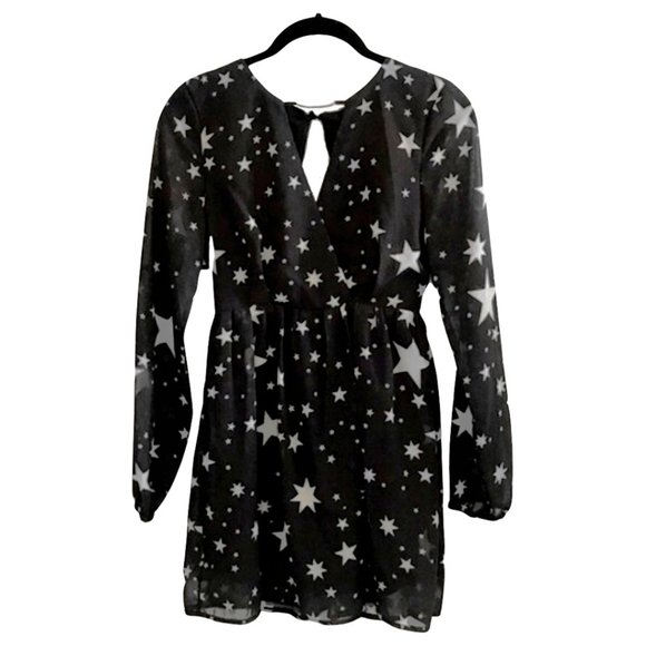 Haoduoyi Dresses & Skirts - Star Print Long Sleeve Mini Dress